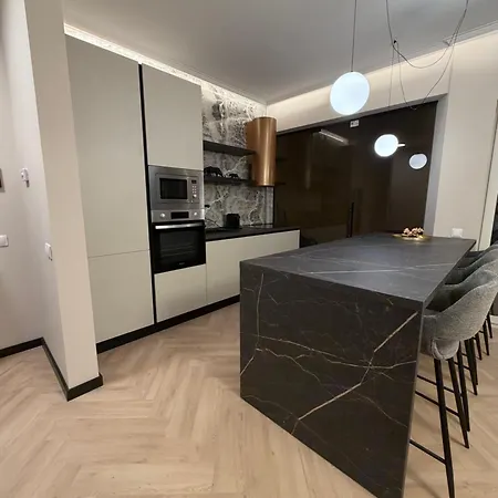 Urban Bliss Apartment *